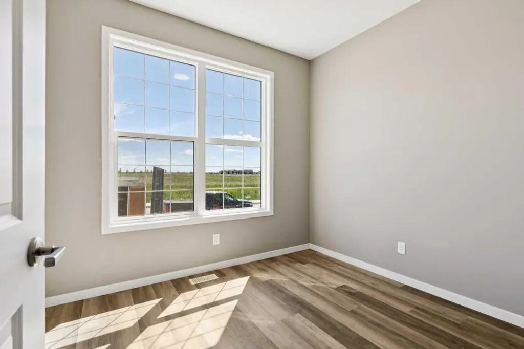 25 Hotchkiss Road SE Calgary AB T3S 0T8