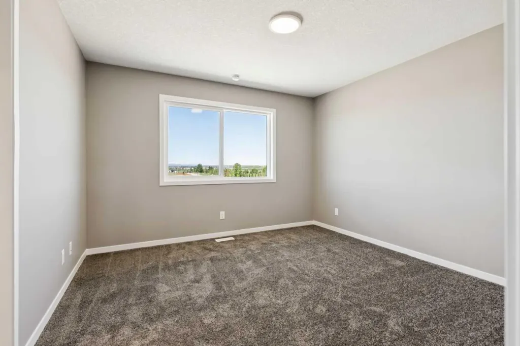 25 Hotchkiss Road SE Calgary AB T3S 0T8