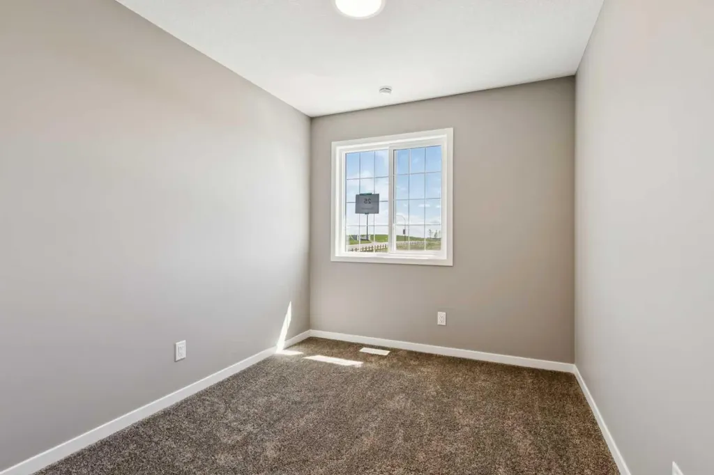 25 Hotchkiss Road SE Calgary AB T3S 0T8