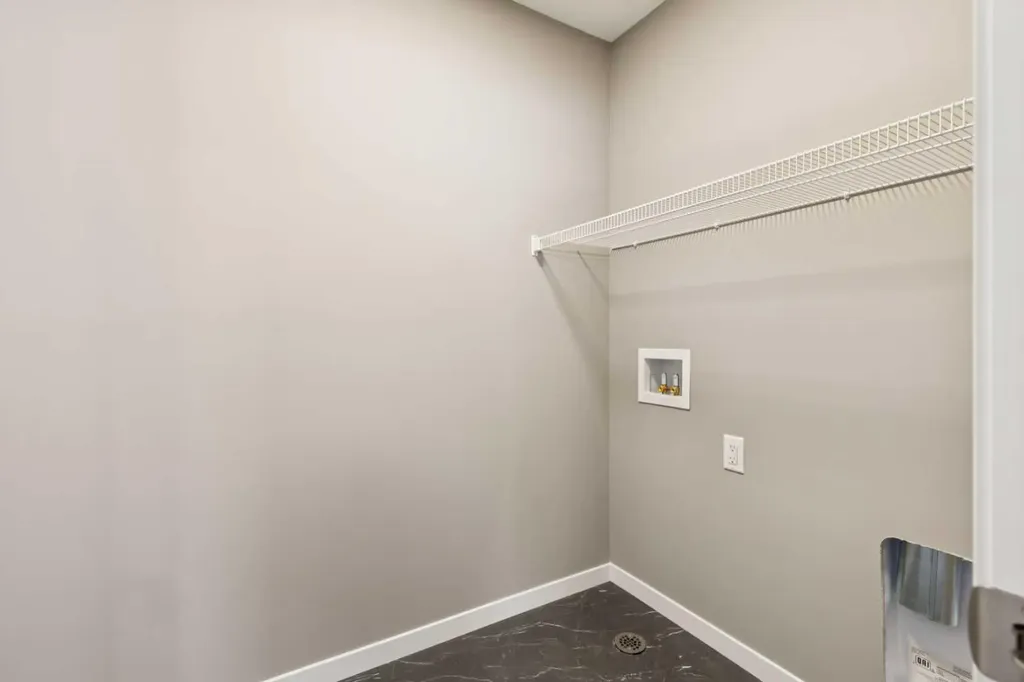 25 Hotchkiss Road SE Calgary AB T3S 0T8