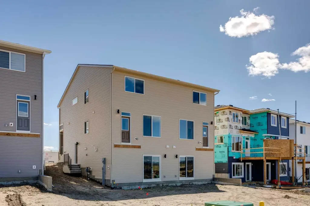 25 Hotchkiss Road SE Calgary AB T3S 0T8