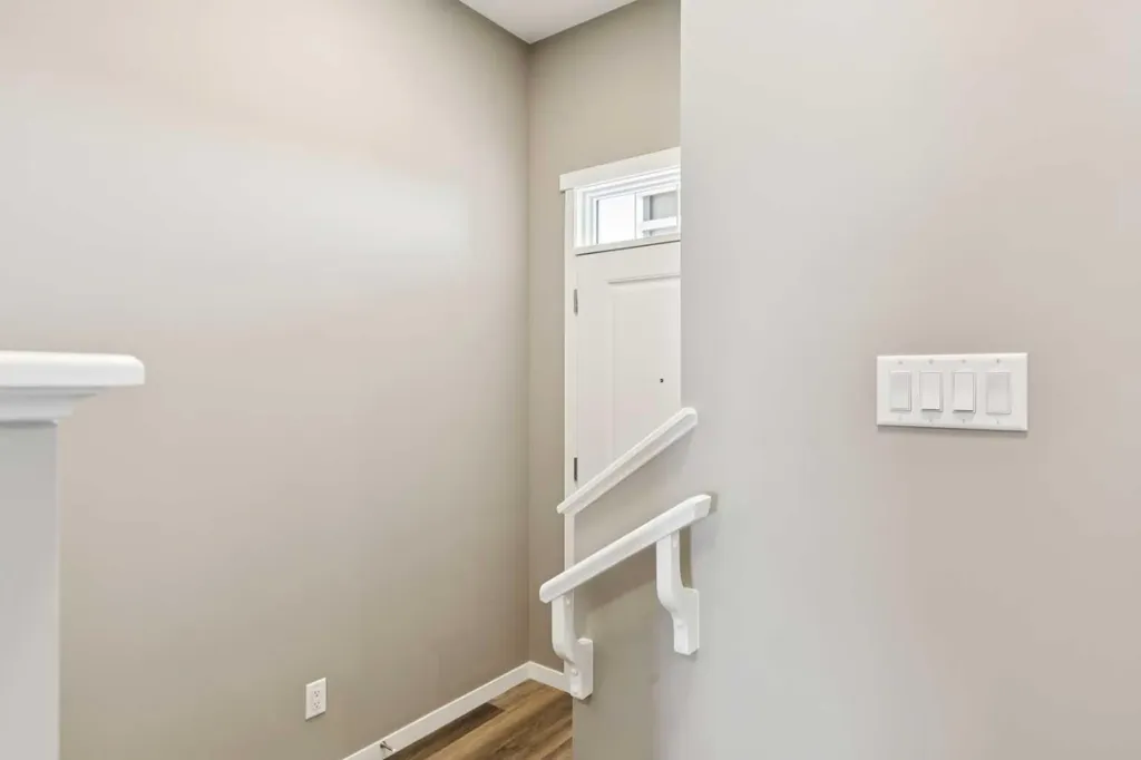 25 Hotchkiss Road SE Calgary AB T3S 0T8