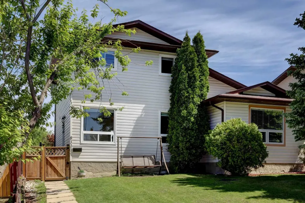 8320 Centre Street NE Calgary AB T3K 1Y1