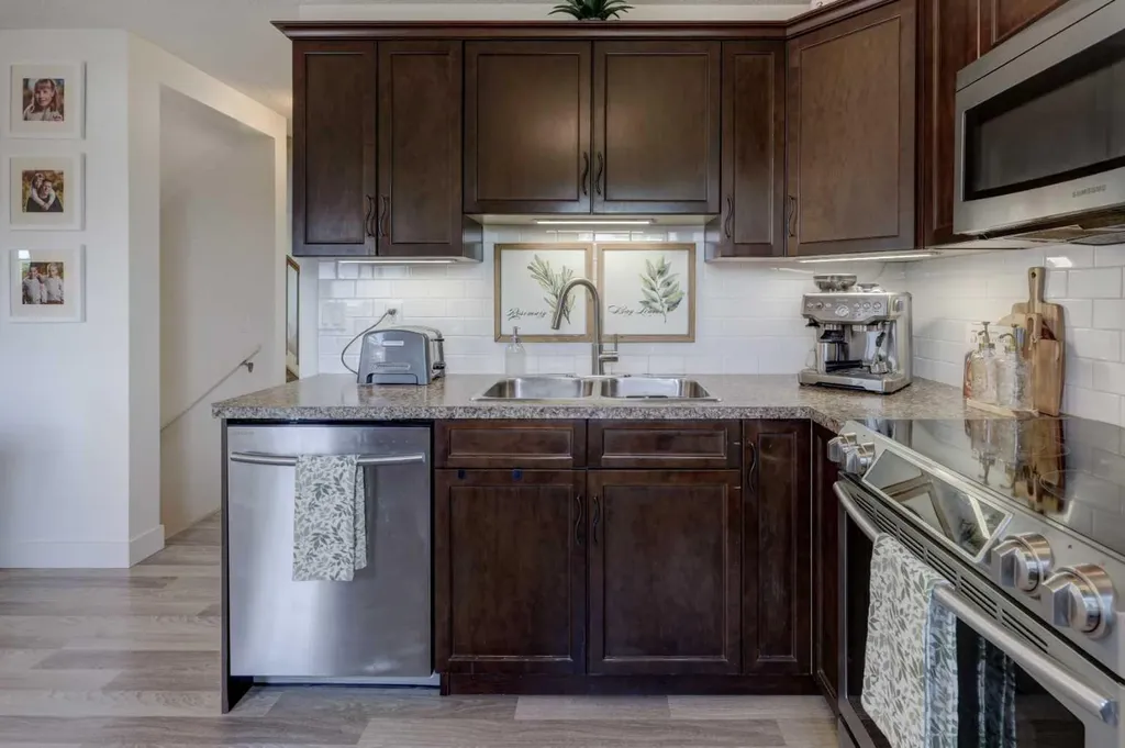 8320 Centre Street NE Calgary AB T3K 1Y1