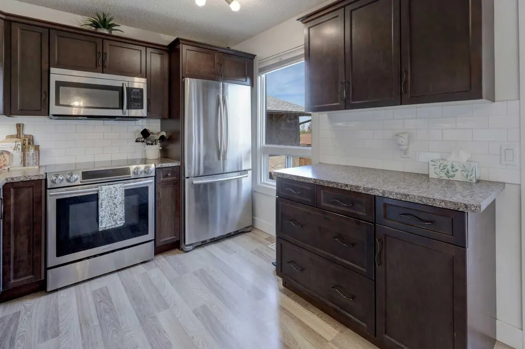 8320 Centre Street NE Calgary AB T3K 1Y1
