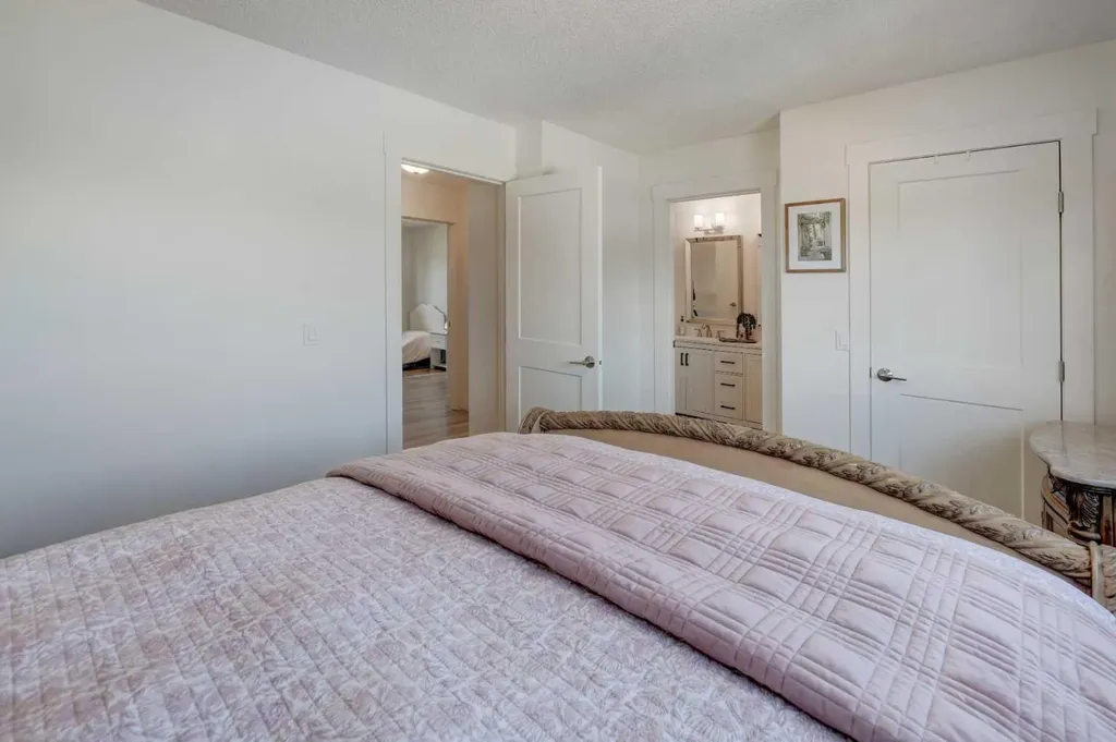 8320 Centre Street NE Calgary AB T3K 1Y1