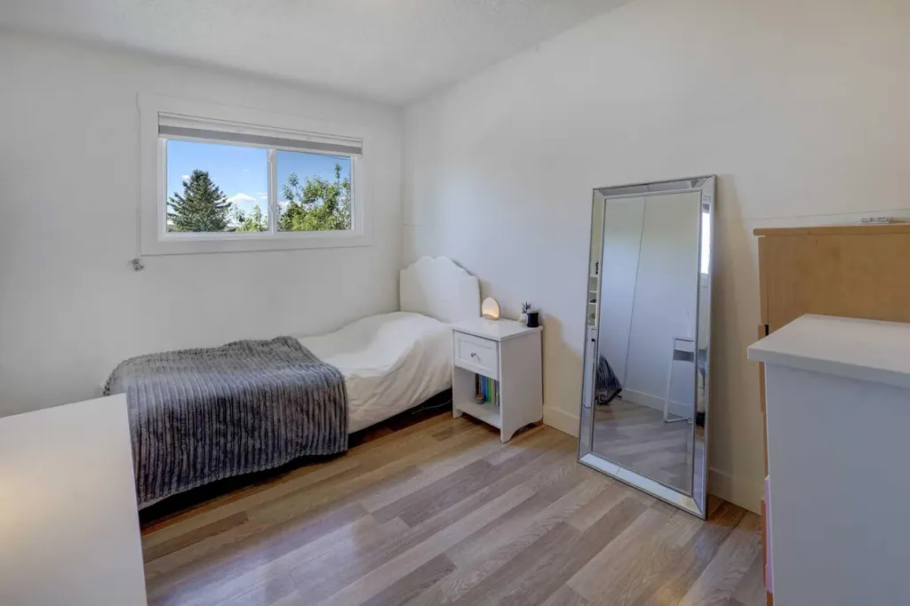 8320 Centre Street NE Calgary AB T3K 1Y1