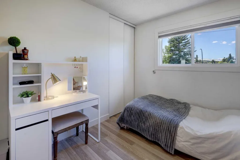 8320 Centre Street NE Calgary AB T3K 1Y1