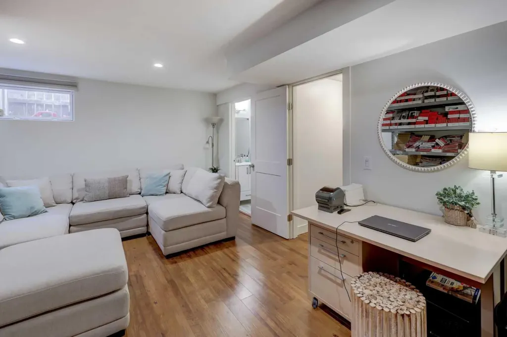 8320 Centre Street NE Calgary AB T3K 1Y1