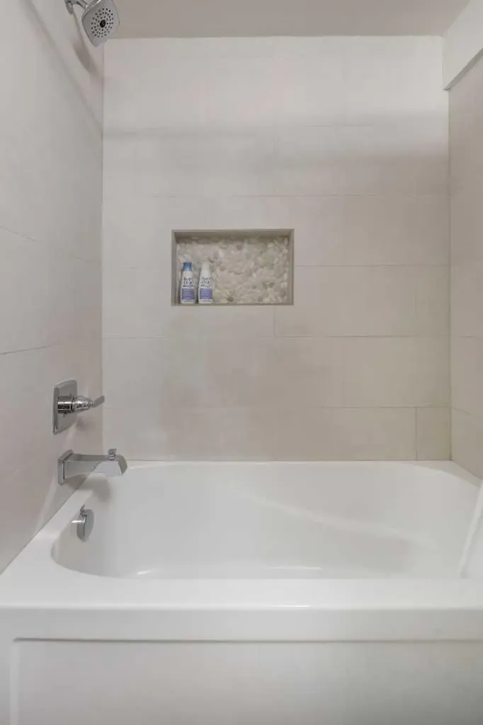 8320 Centre Street NE Calgary AB T3K 1Y1