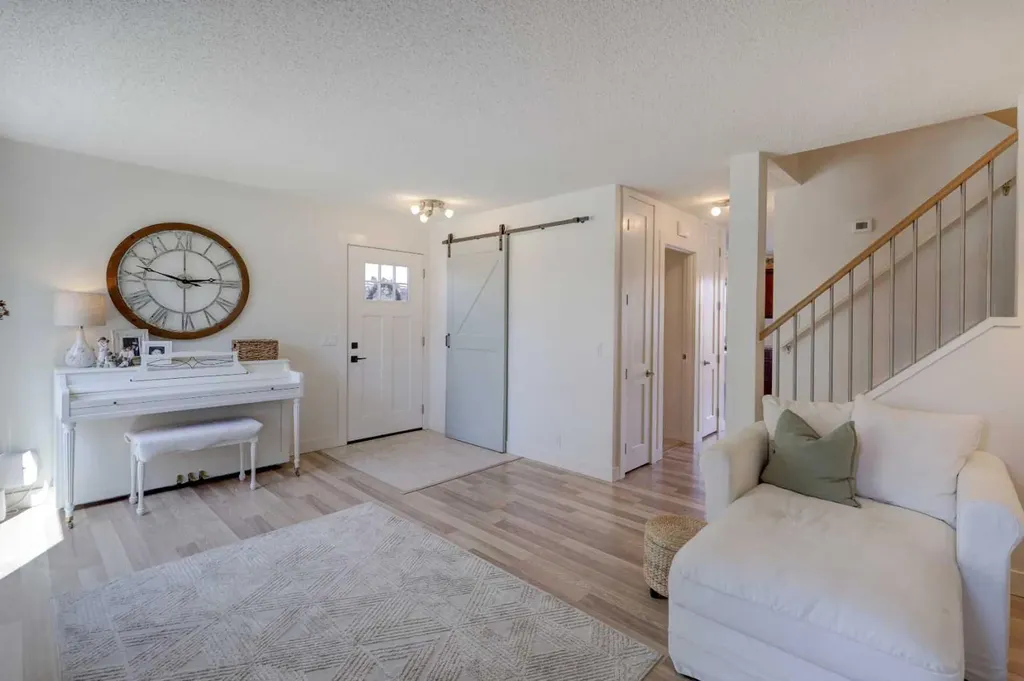8320 Centre Street NE Calgary AB T3K 1Y1