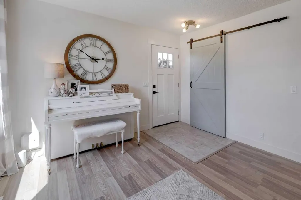 8320 Centre Street NE Calgary AB T3K 1Y1
