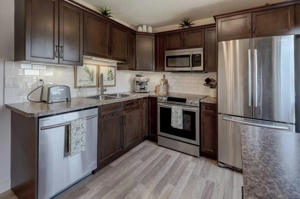8320 Centre Street NE Calgary AB T3K 1Y1