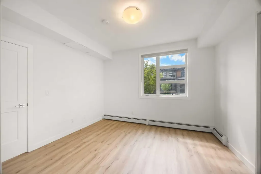 55 Lucas Way NW Calgary AB T3P 2C7