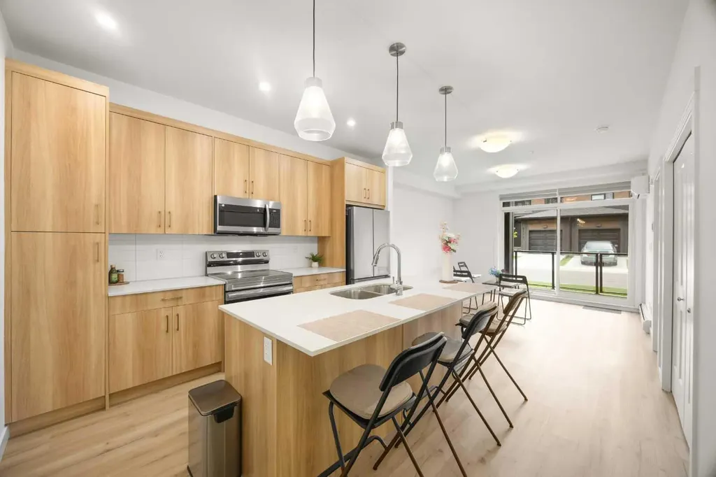 55 Lucas Way NW Calgary AB T3P 2C7