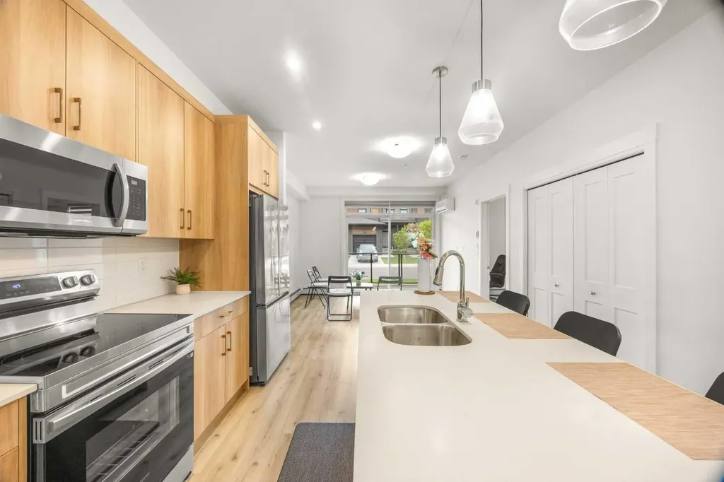 55 Lucas Way NW Calgary AB T3P 2C7