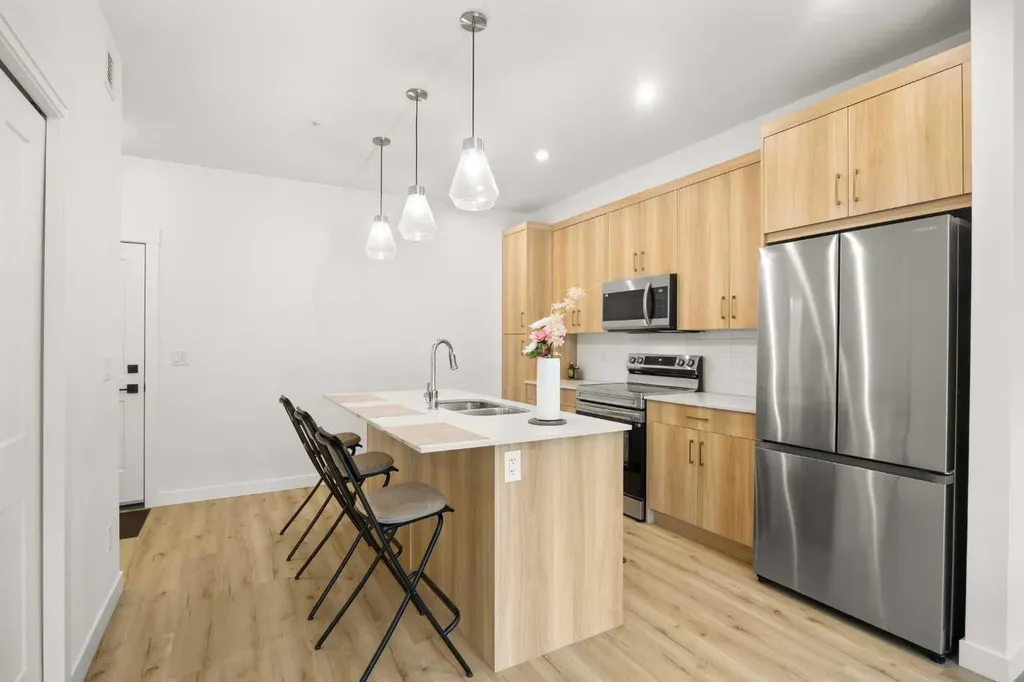55 Lucas Way NW Calgary AB T3P 2C7