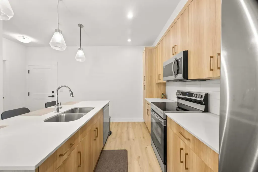55 Lucas Way NW Calgary AB T3P 2C7