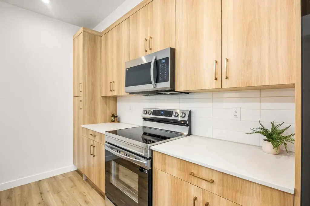55 Lucas Way NW Calgary AB T3P 2C7