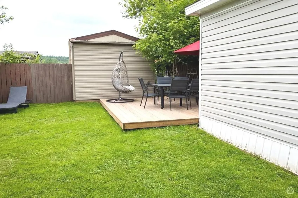 32 River Valley Estates Whitecourt AB T7S1J7