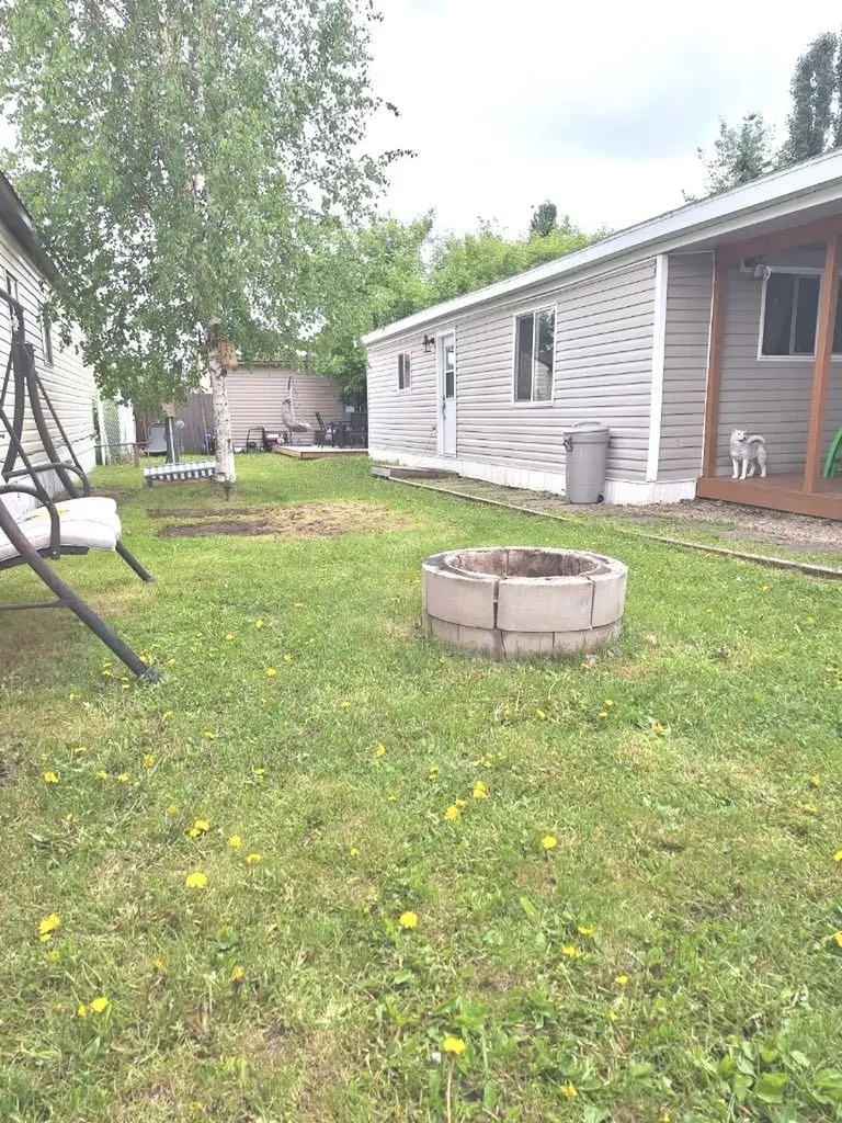 32 River Valley Estates Whitecourt AB T7S1J7