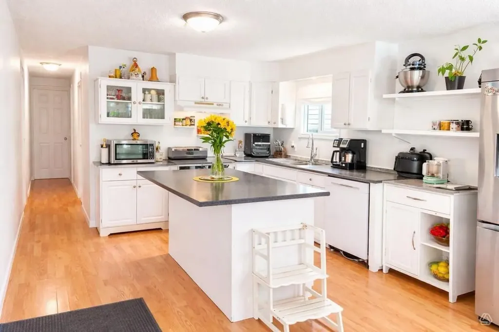 32 River Valley Estates Whitecourt AB T7S1J7