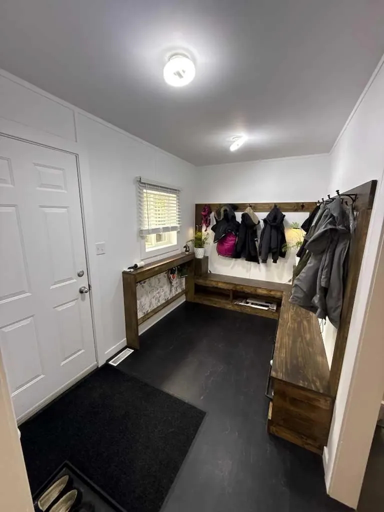 517 5 Street NW Sundre AB T0M1X0