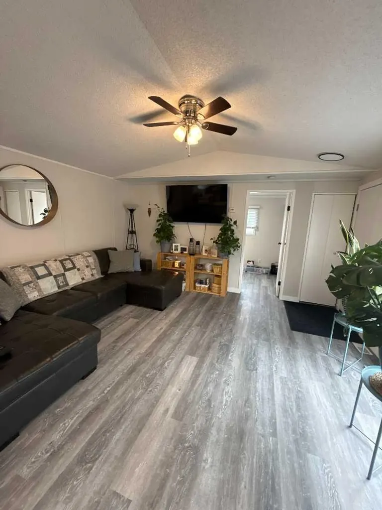 517 5 Street NW Sundre AB T0M1X0