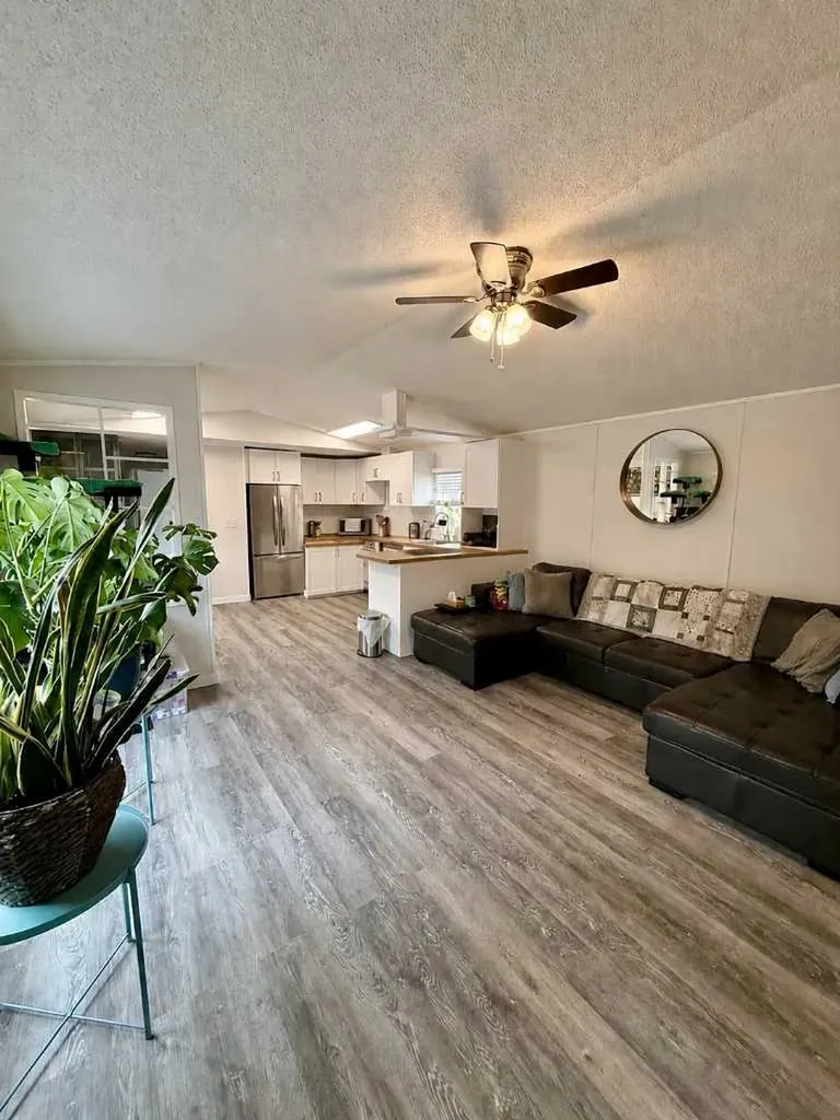 517 5 Street NW Sundre AB T0M1X0