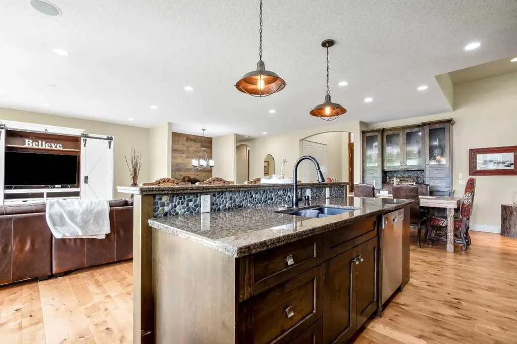 150 Cimarron Drive Okotoks AB T1S2P3