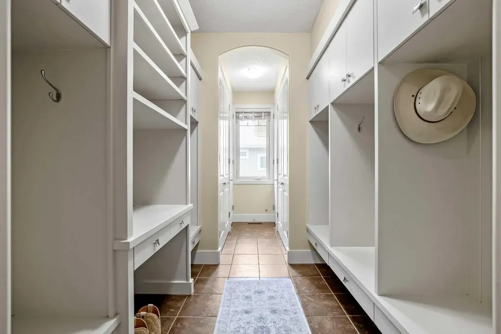 150 Cimarron Drive Okotoks AB T1S2P3