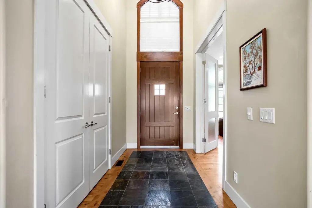 150 Cimarron Drive Okotoks AB T1S2P3