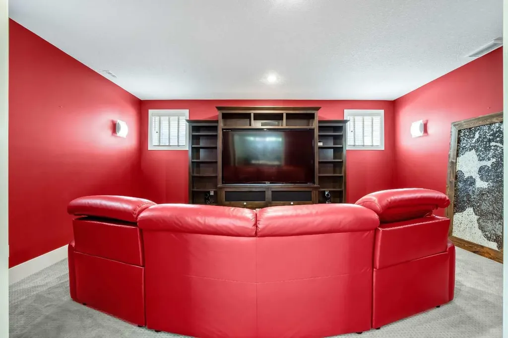 150 Cimarron Drive Okotoks AB T1S2P3