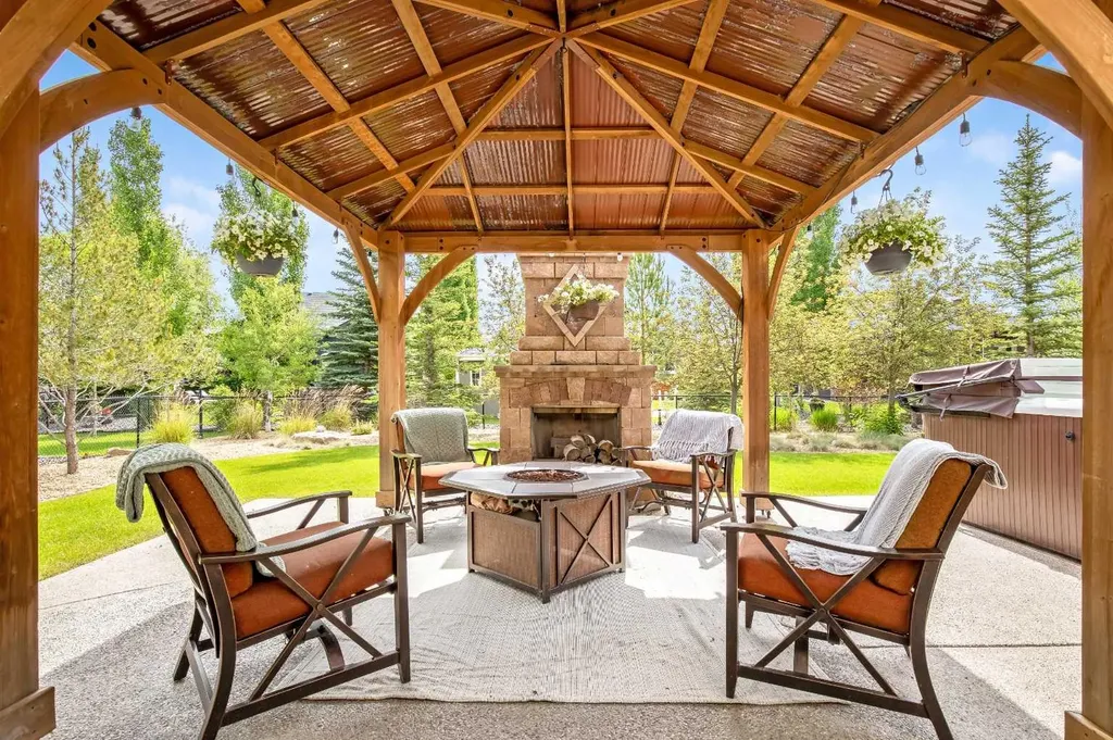 150 Cimarron Drive Okotoks AB T1S2P3