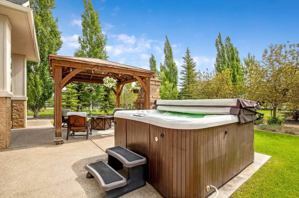 150 Cimarron Drive Okotoks AB T1S2P3