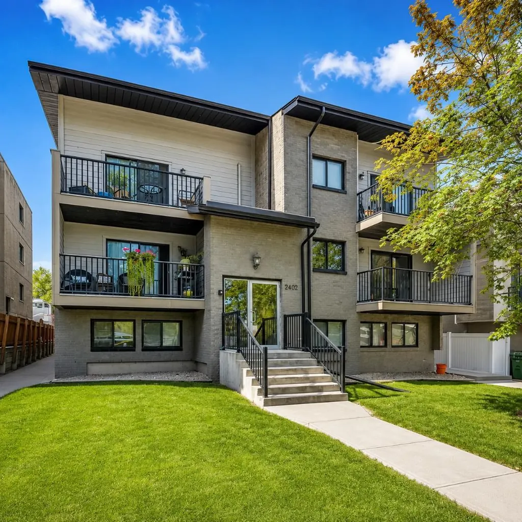 2407 17 Street SW Calgary AB T2T 4M9