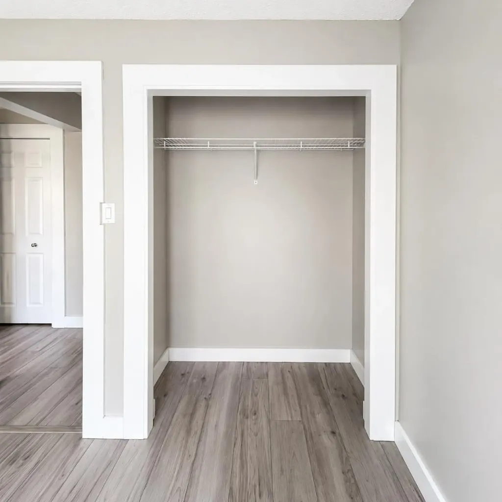2407 17 Street SW Calgary AB T2T 4M9