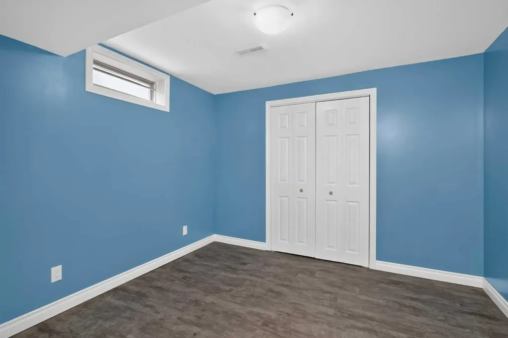 9555 Oakfield Drive SW Calgary AB T2V 4E2