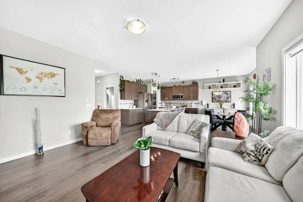125 Bayside Loop SW Airdrie AB T4B 3E5