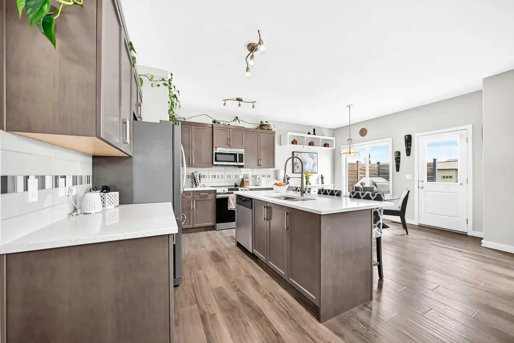 125 Bayside Loop SW Airdrie AB T4B 3E5
