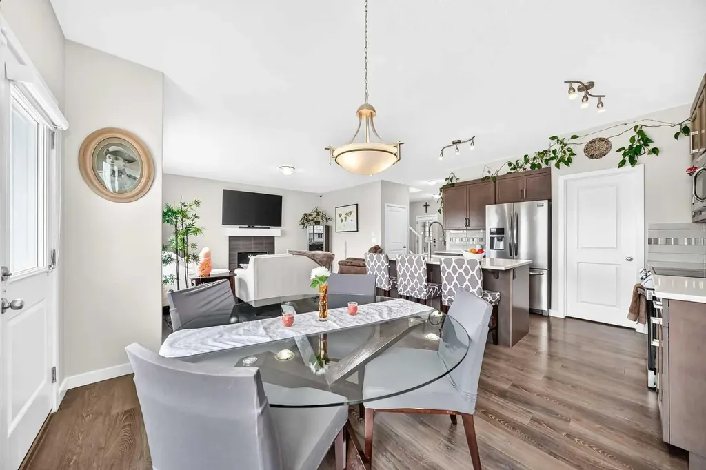 125 Bayside Loop SW Airdrie AB T4B 3E5