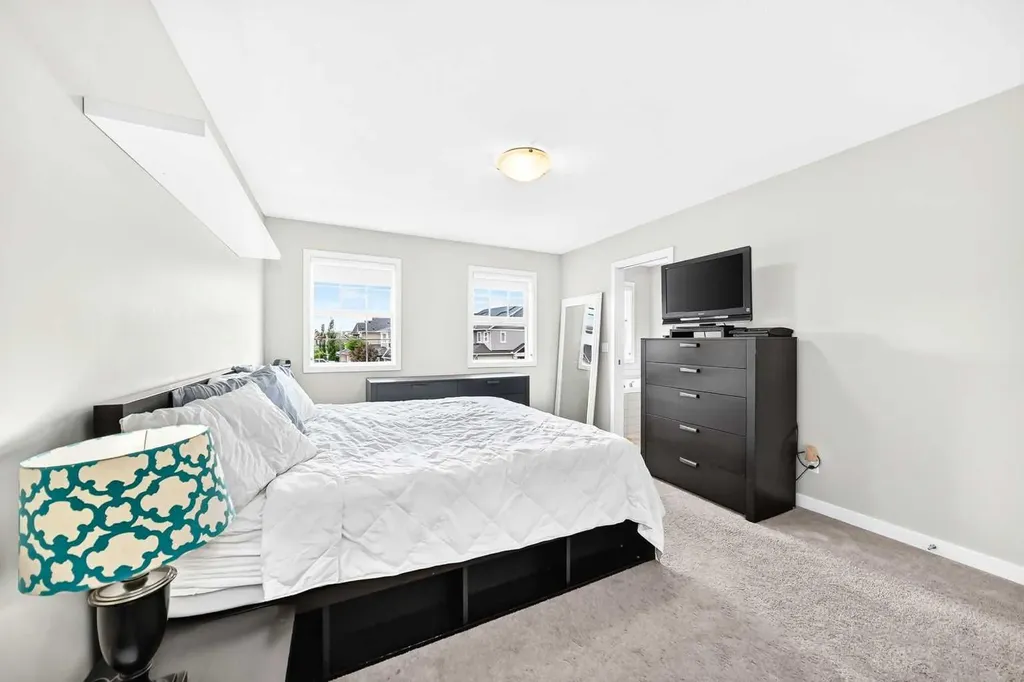 125 Bayside Loop SW Airdrie AB T4B 3E5