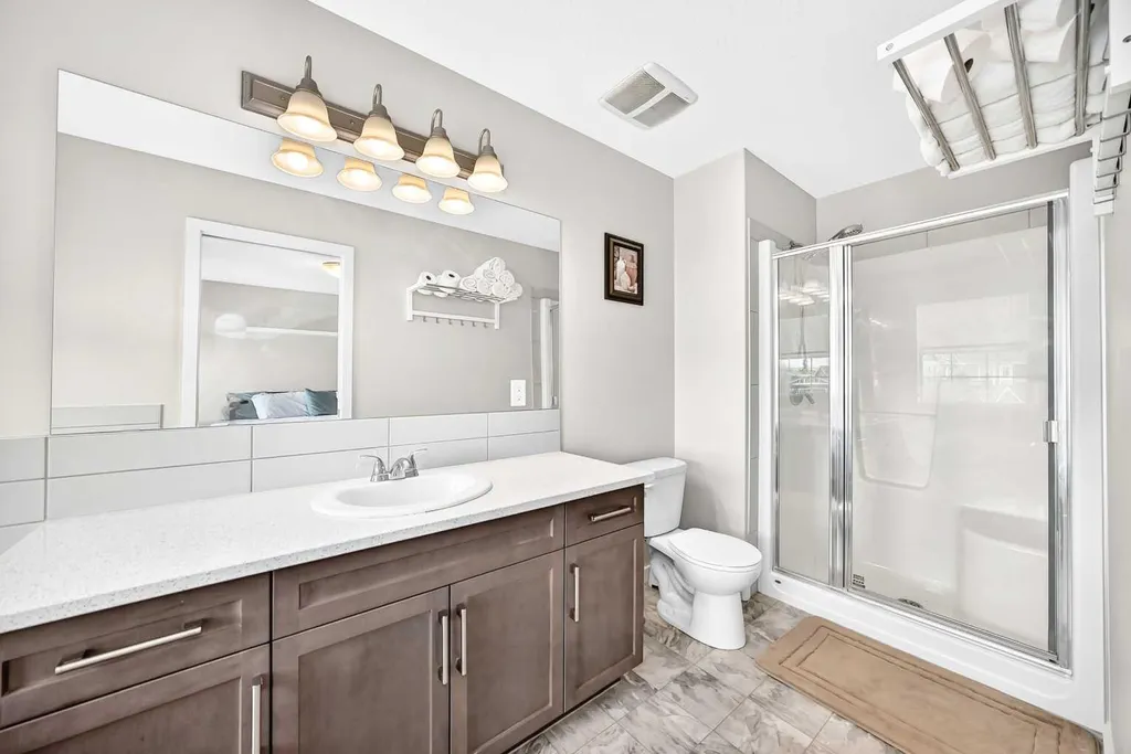 125 Bayside Loop SW Airdrie AB T4B 3E5