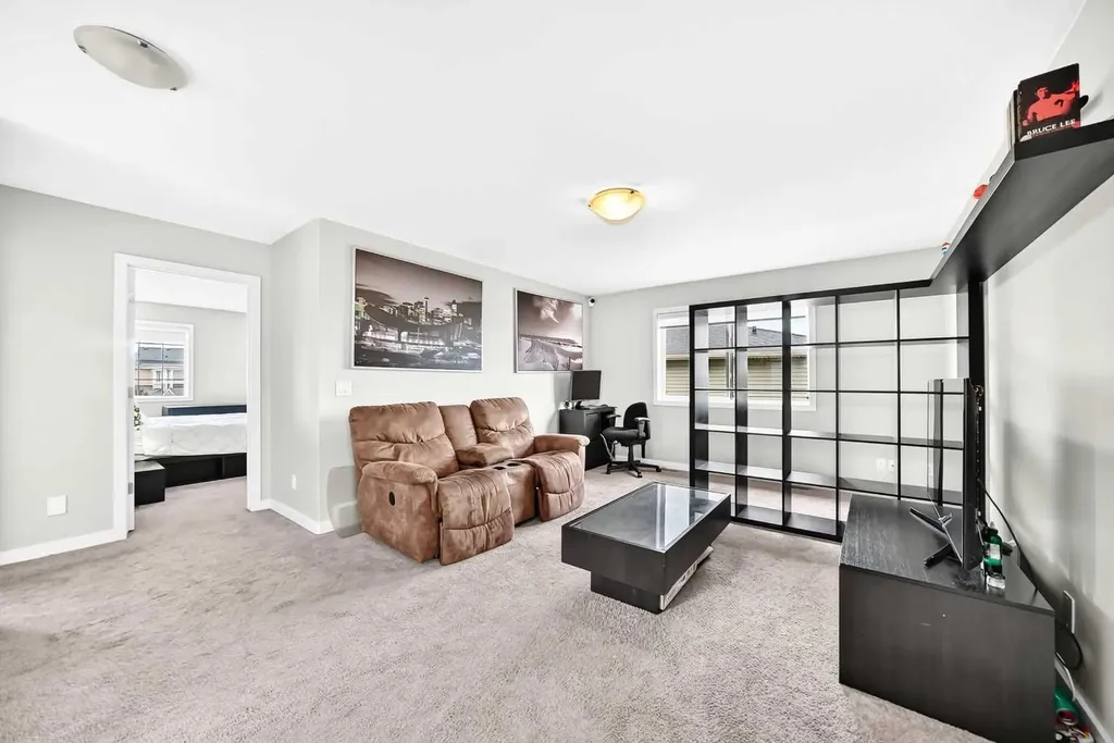 125 Bayside Loop SW Airdrie AB T4B 3E5