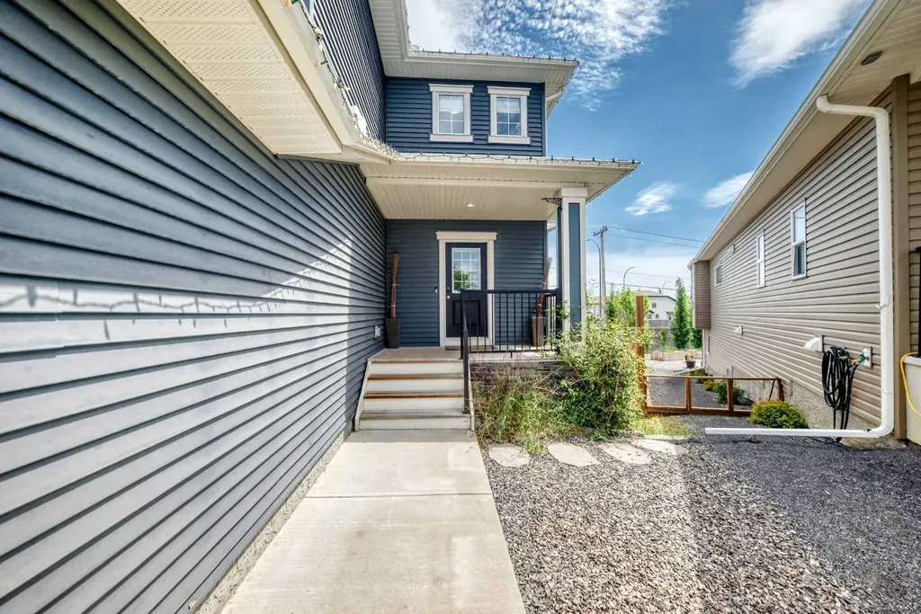 125 Bayside Loop SW Airdrie AB T4B 3E5