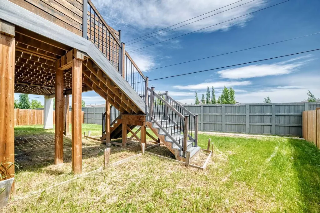 125 Bayside Loop SW Airdrie AB T4B 3E5
