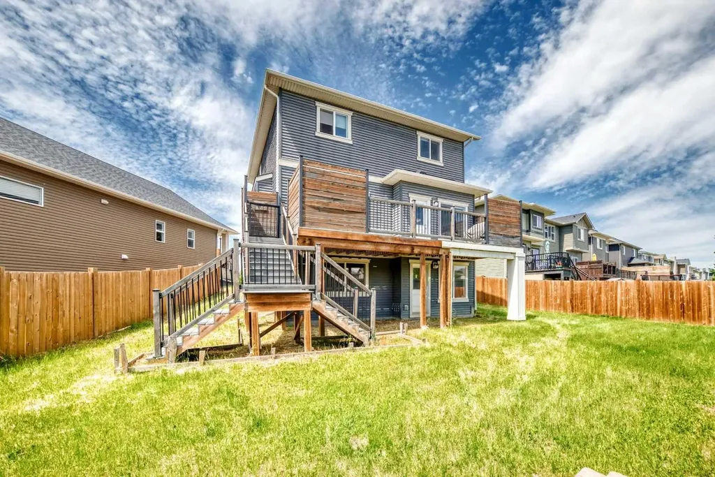 125 Bayside Loop SW Airdrie AB T4B 3E5