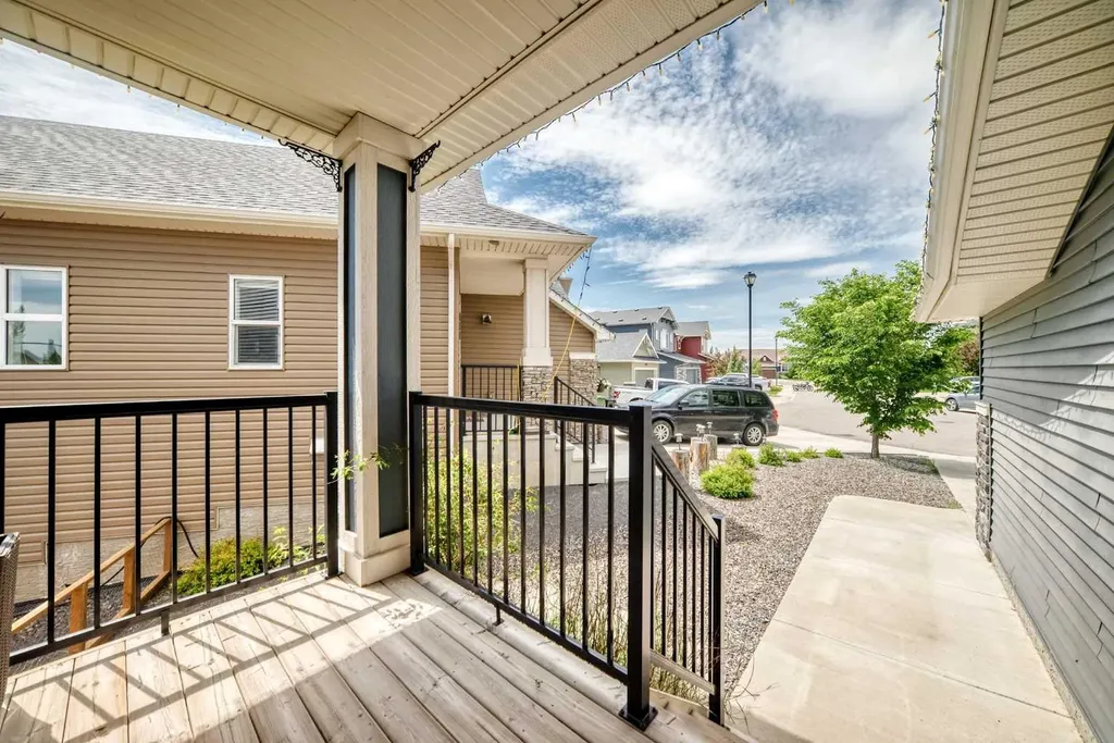 125 Bayside Loop SW Airdrie AB T4B 3E5