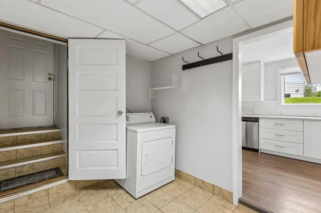 1232 Danloe Street NE Calgary AB T2E8X6