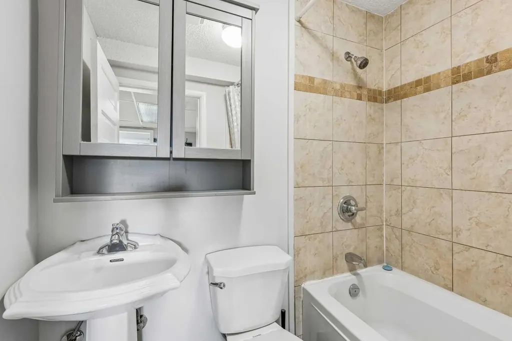 1232 Danloe Street NE Calgary AB T2E8X6
